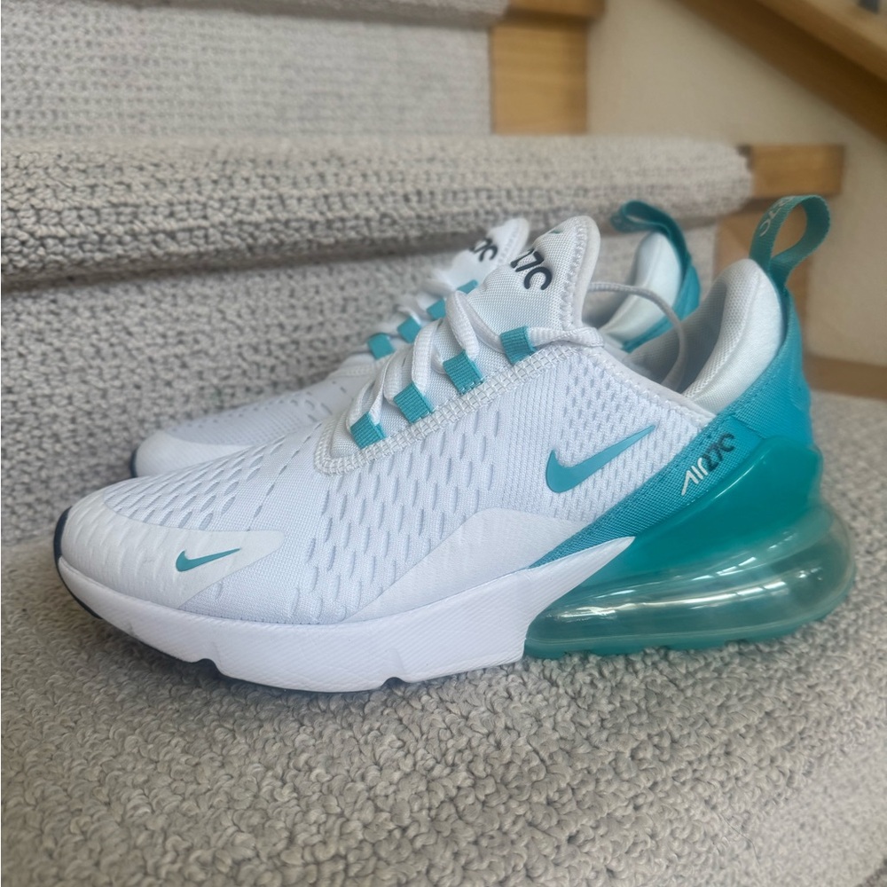Women’s Nike Air Max 270
